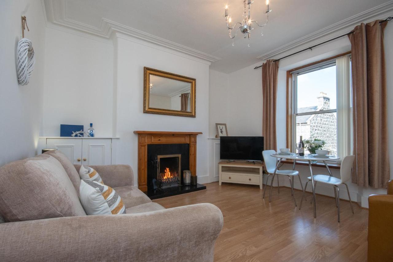 Dwellcome Home Ltd 1 Bed Apt, Half Mile To Union Street Yet Quiet, Free Parking, Fast Wifi, Ideal For Long Term Contractor, Etc Stays, Fully Equipped Kitchen, Regular Housekeeping Option - See Our Site For Assurance Aberdeen Eksteriør bilde