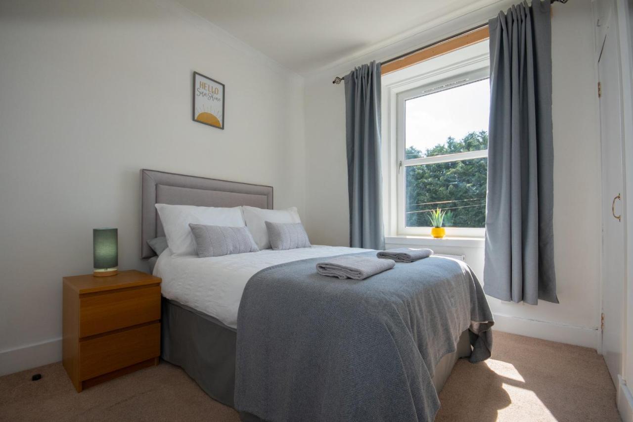 Dwellcome Home Ltd 1 Bed Apt, Half Mile To Union Street Yet Quiet, Free Parking, Fast Wifi, Ideal For Long Term Contractor, Etc Stays, Fully Equipped Kitchen, Regular Housekeeping Option - See Our Site For Assurance Aberdeen Eksteriør bilde