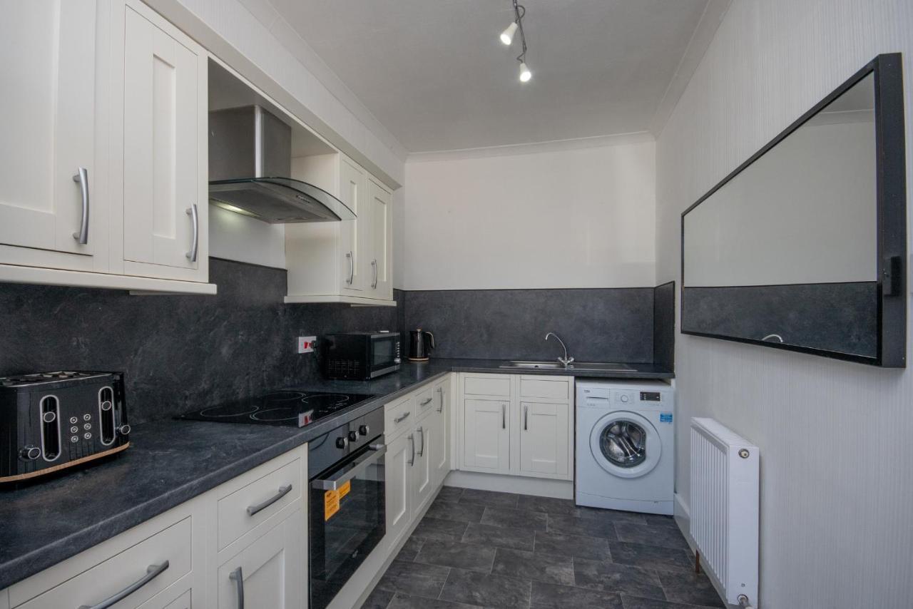 Dwellcome Home Ltd 1 Bed Apt, Half Mile To Union Street Yet Quiet, Free Parking, Fast Wifi, Ideal For Long Term Contractor, Etc Stays, Fully Equipped Kitchen, Regular Housekeeping Option - See Our Site For Assurance Aberdeen Eksteriør bilde
