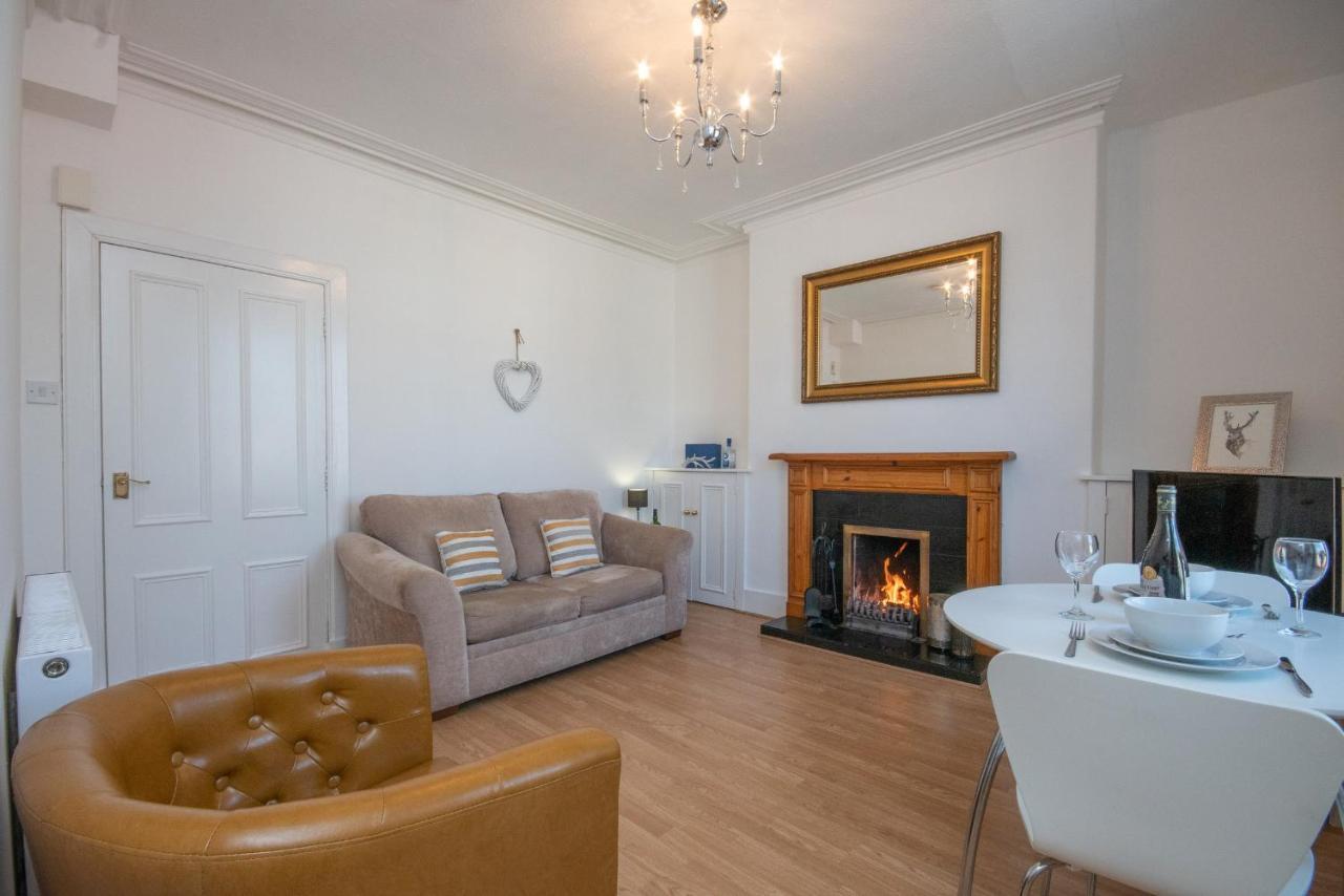 Dwellcome Home Ltd 1 Bed Apt, Half Mile To Union Street Yet Quiet, Free Parking, Fast Wifi, Ideal For Long Term Contractor, Etc Stays, Fully Equipped Kitchen, Regular Housekeeping Option - See Our Site For Assurance Aberdeen Eksteriør bilde